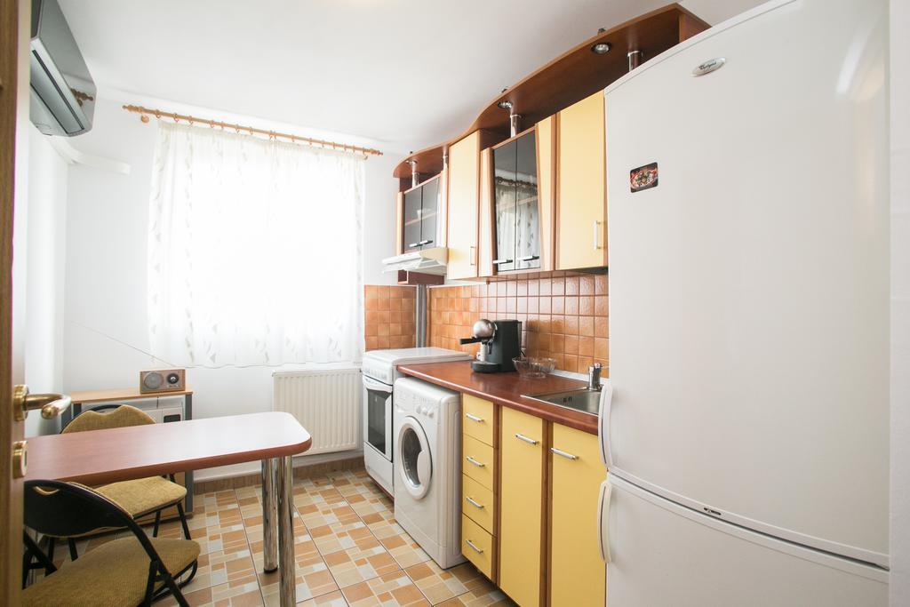 Sky Residence Букурещ Стая снимка