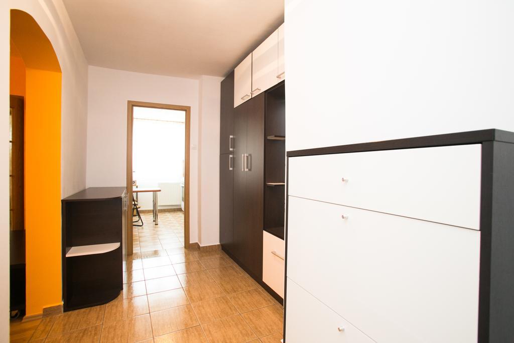Sky Residence Букурещ Стая снимка