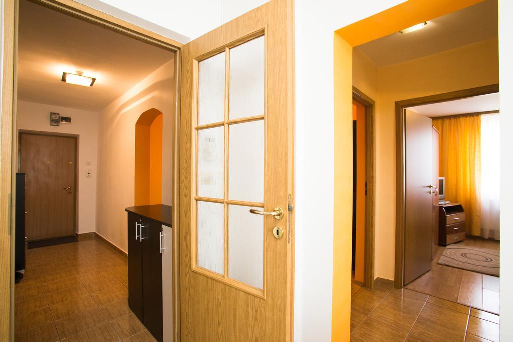 Sky Residence Букурещ Стая снимка
